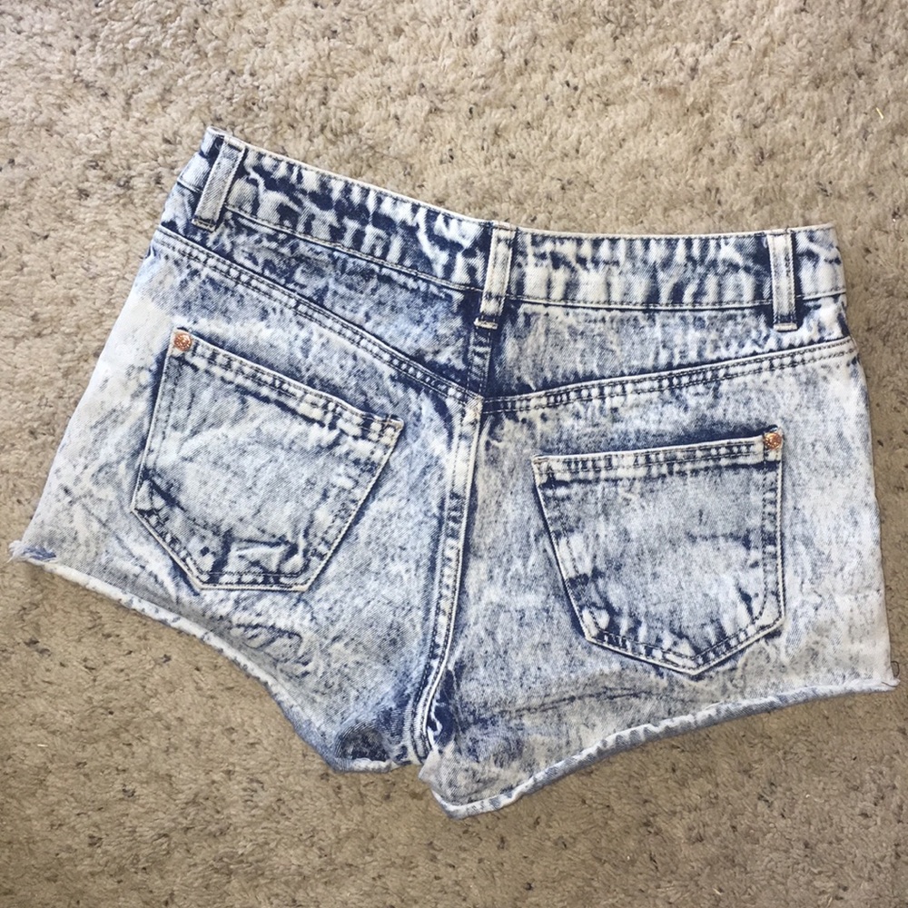 Refuge Acid Wash Denim Shorts sz 4